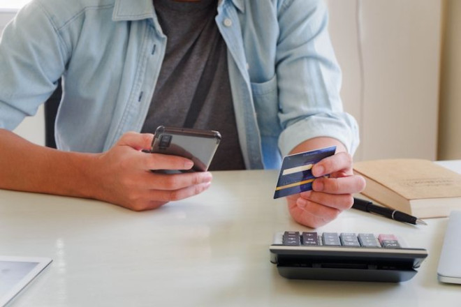 Odroczone płatności kuszą Polaków – w tym roku ponad 4 mln klientów trafi pod lupę